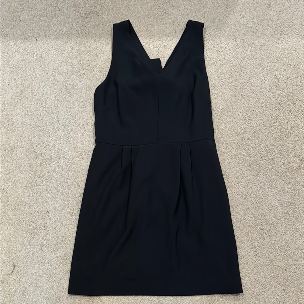 Banana Republic Black Sleeveless V-Neck Sheath Mini Dress